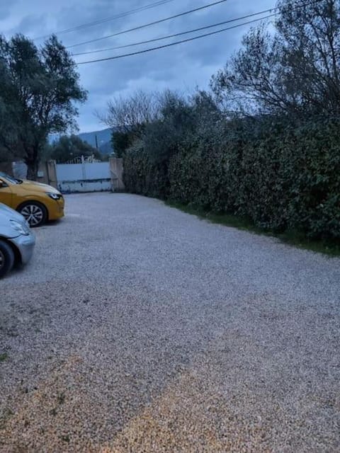 Grand appartement T2 Apartment in Solliès-Toucas