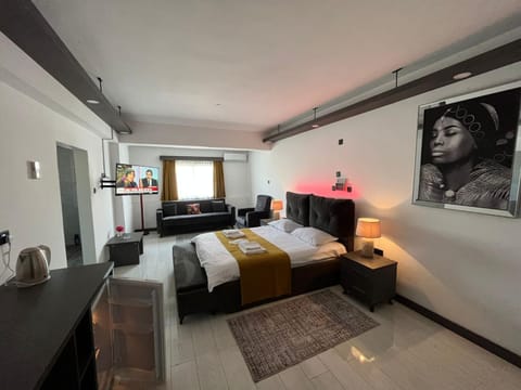 Bed, Photo of the whole room, Bedroom