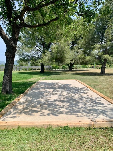 Maison contemporaine - grand jardin et piscine privée House in L'Isle-sur-la-Sorgue