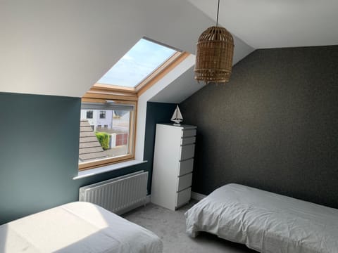 Portstewart 3 Bed (2 Ensuite) - 3 minute walk to promenade House in Portstewart