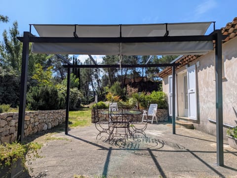 Gîte La Clef du Sud - Cosy 4 pers, parking gratuit, EuroVelo 8 House in Salernes