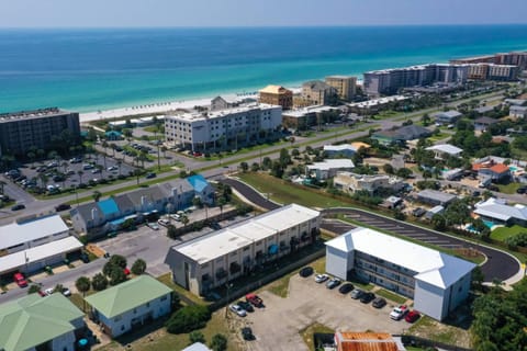 Islandwood Condos Unit 104 House in Okaloosa Island