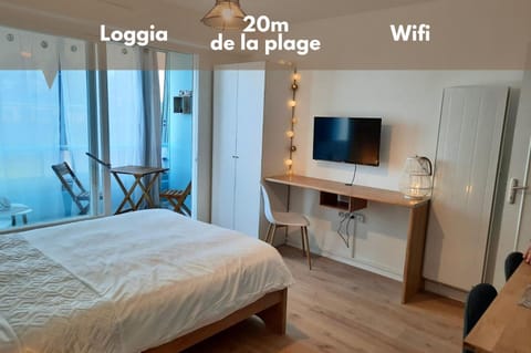 TV and multimedia, Photo of the whole room