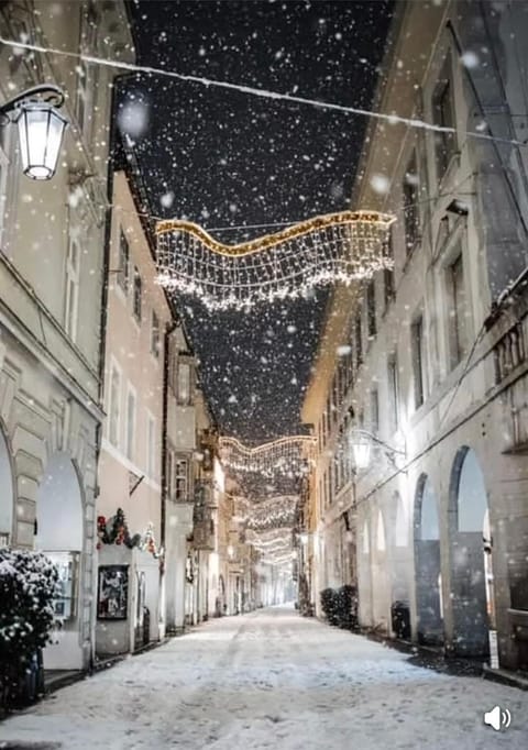Night, Neighbourhood, Winter, City view, Street view
