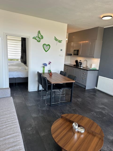 Living room, Seating area, Dining area, kitchen