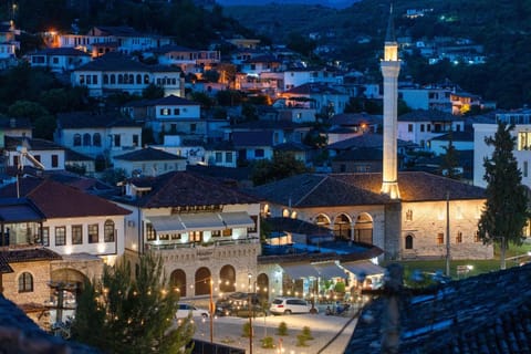 Nearby landmark, Night, Natural landscape, City view, Landmark view, Mountain view, Street view, Location
