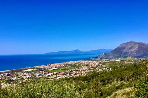Natural landscape, Photo of the whole room, City view