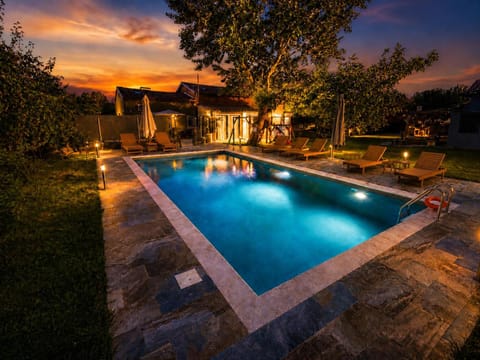 Night, Swimming pool