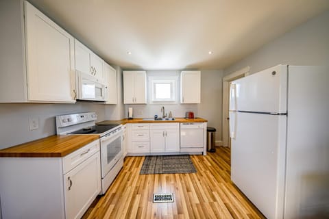 Lake Daze House in Hammondsport