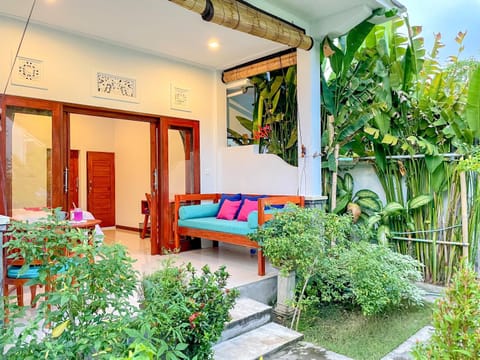 Rumah Diyah Bed and Breakfast in Abang