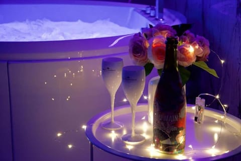 SPA Romantique ... Esprit LOVE Apartment in Mulhouse