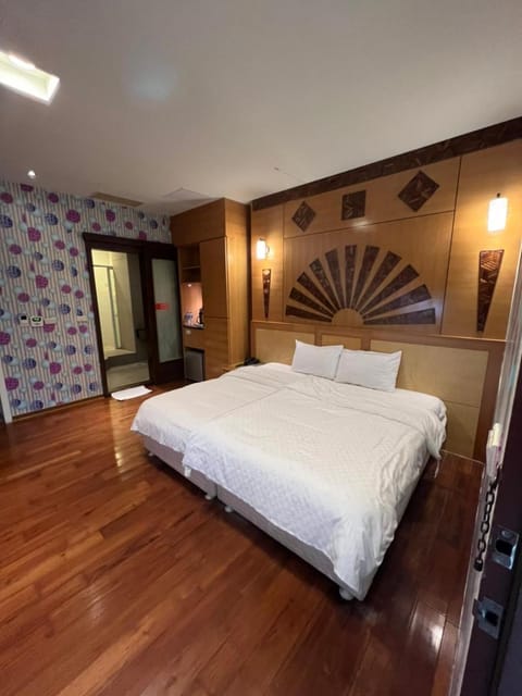 People, Photo of the whole room