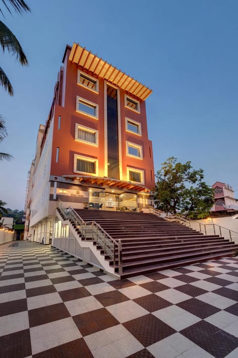 Property building, Facade/entrance