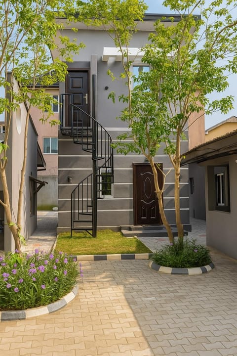 Property building, Natural landscape