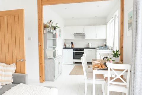 Hoblyns Cove Apartment in England