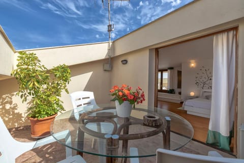 Balcony/Terrace, Balcony/Terrace, Garden view