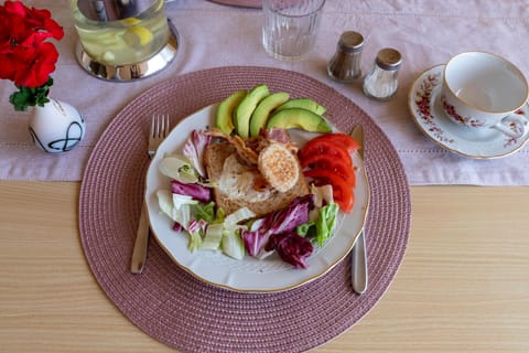 Food and drinks, Food, Breakfast, Drinks