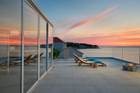 Seafront North House Villa in Split-Dalmatia County