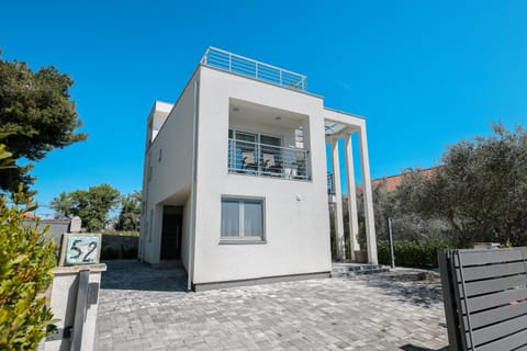Karma 52 Villa in Zadar