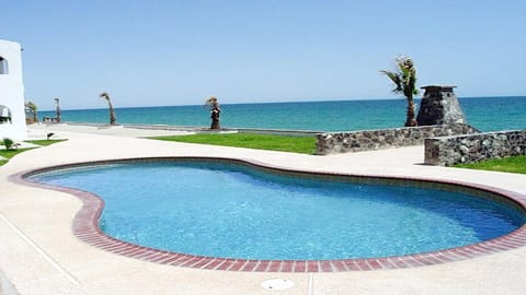 Pool view, Sea view