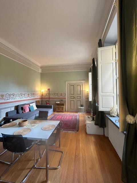 Communal lounge/ TV room, Dining area