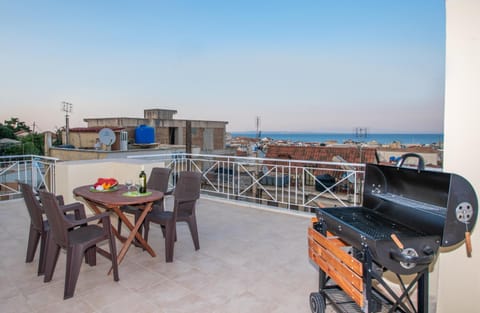 Patio, Day, Natural landscape, BBQ facilities, View (from property/room), Balcony/Terrace, Dining area, Sea view