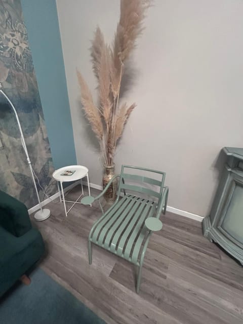 Aurora Flowers - Two rooms and free parking near center and train station Apartment in Modena