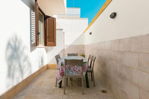 Patio, Seating area, Dining area
