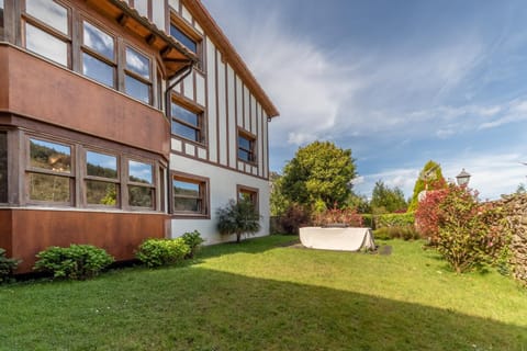 Property building, Natural landscape, Garden, Garden view