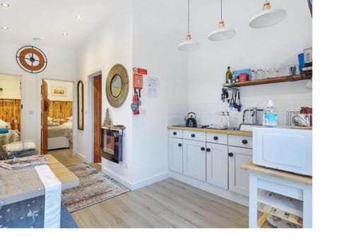 Kitchen or kitchenette, Living room, Seating area