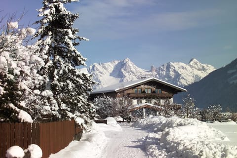 Facade/entrance, Winter