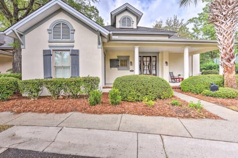 7 Mi to Beach Bluffton Cottage with Furnished Patio House in Bluffton