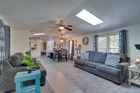 Houghton Lake Area Home with Fire Pit and Yard! House in Michigan