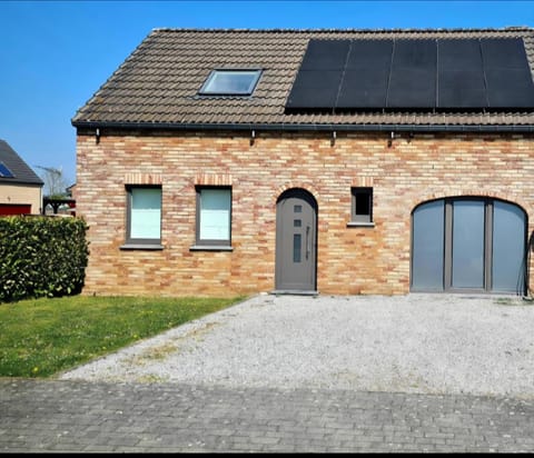 Gîte au 14 - au calme avec jardin , proche de Dinant House in Wallonia, Belgium