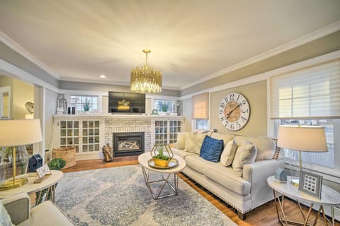 Family-Friendly Glens Falls Home with Sun Porch House in Glens Falls