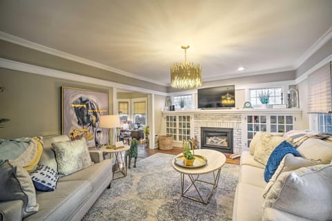 Family-Friendly Glens Falls Home with Sun Porch House in Glens Falls