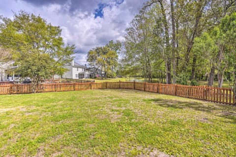 20 Mi to Charleston Group Getaway in Summerville! House in Summerville