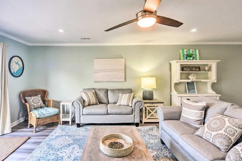 Sunny Edisto Island Duplex - Half Mile to Beach! House in Edisto Beach