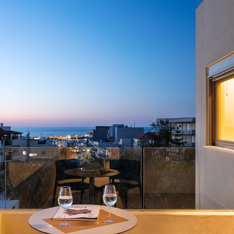 View (from property/room), Balcony/Terrace, City view, Landmark view, Sea view