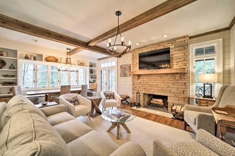 Beautiful Trillium Home Next to Waterfall! House in Lake Glenville