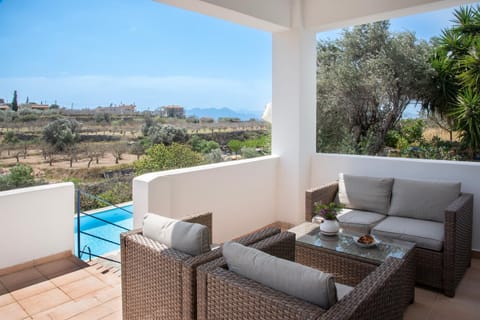 Patio, Day, Natural landscape, View (from property/room), Balcony/Terrace, Living room, Seating area, Dining area, Mountain view, Pool view, Sea view, Swimming pool, sunbed