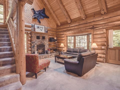 Bear Den Log Cabin - Meredith Lodging Cabin in Welches
