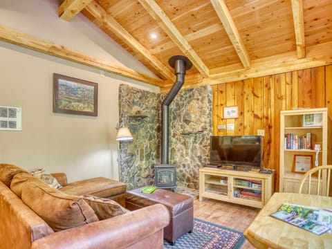 Riverwood Hideaway House in Mount Hood Village