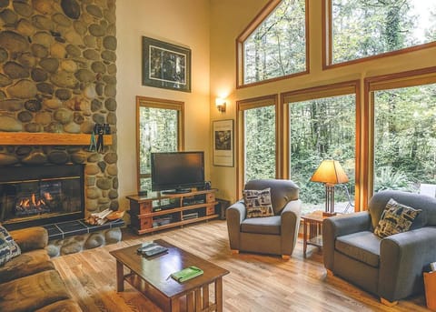 Salmonberry Retreat - Meredith Lodging House in Mount Hood Village