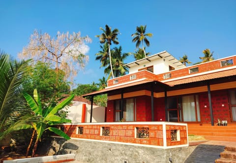 Property building, Day, Garden, Garden view
