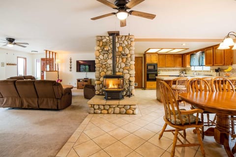 Deck and BBQ Rustic Groveland Home! House in Groveland