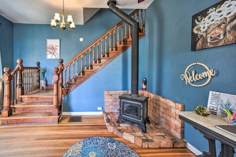 Historic Old Colorado City Home with Backyard! House in Old Colorado City