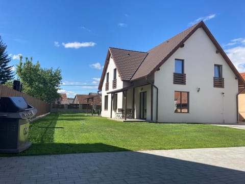 Inner courtyard view