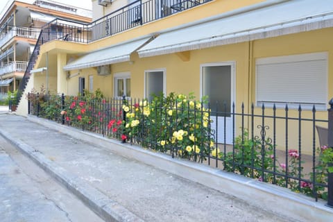 Property building, Facade/entrance