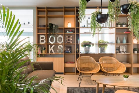 Lobby or reception, Seating area
